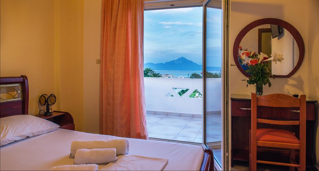 Hotel Stefani Sarti Zimmer foto